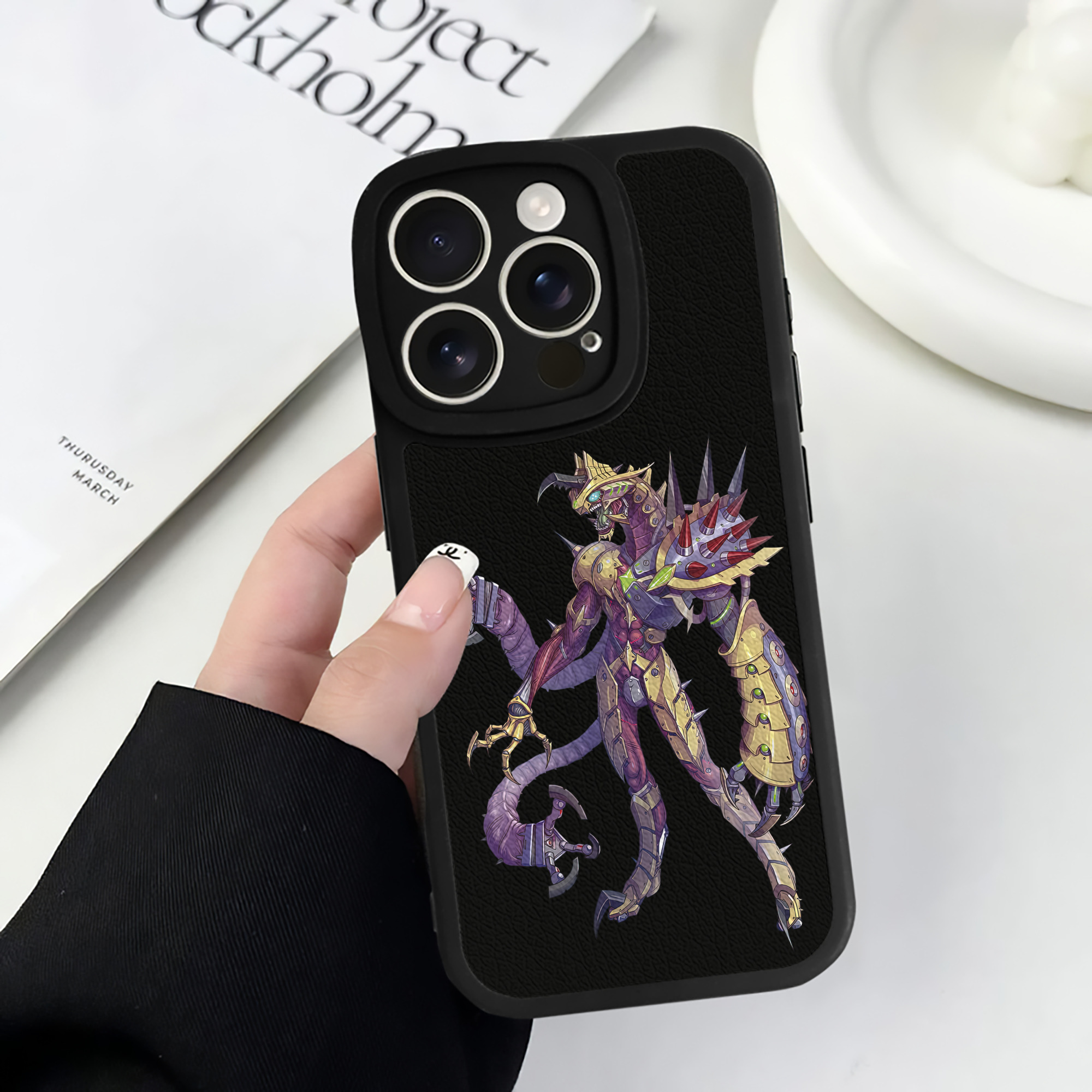 （画像用） ウルトラマン Ultraman 【iPhone 16シリーズ対応】シリコンスマホケース（レザー調） 材質：シリコン